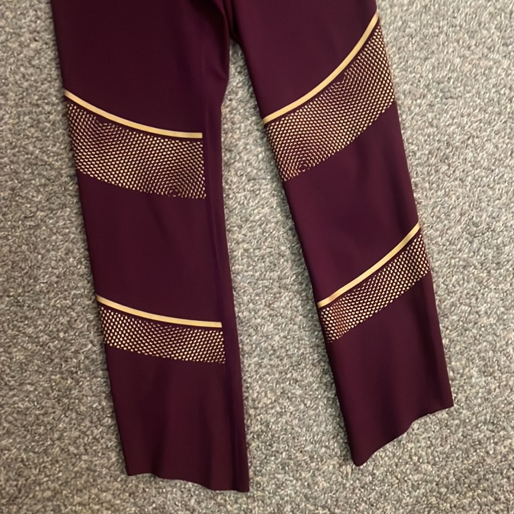 Under Armor leggings. Xs - Picture 3 of 7